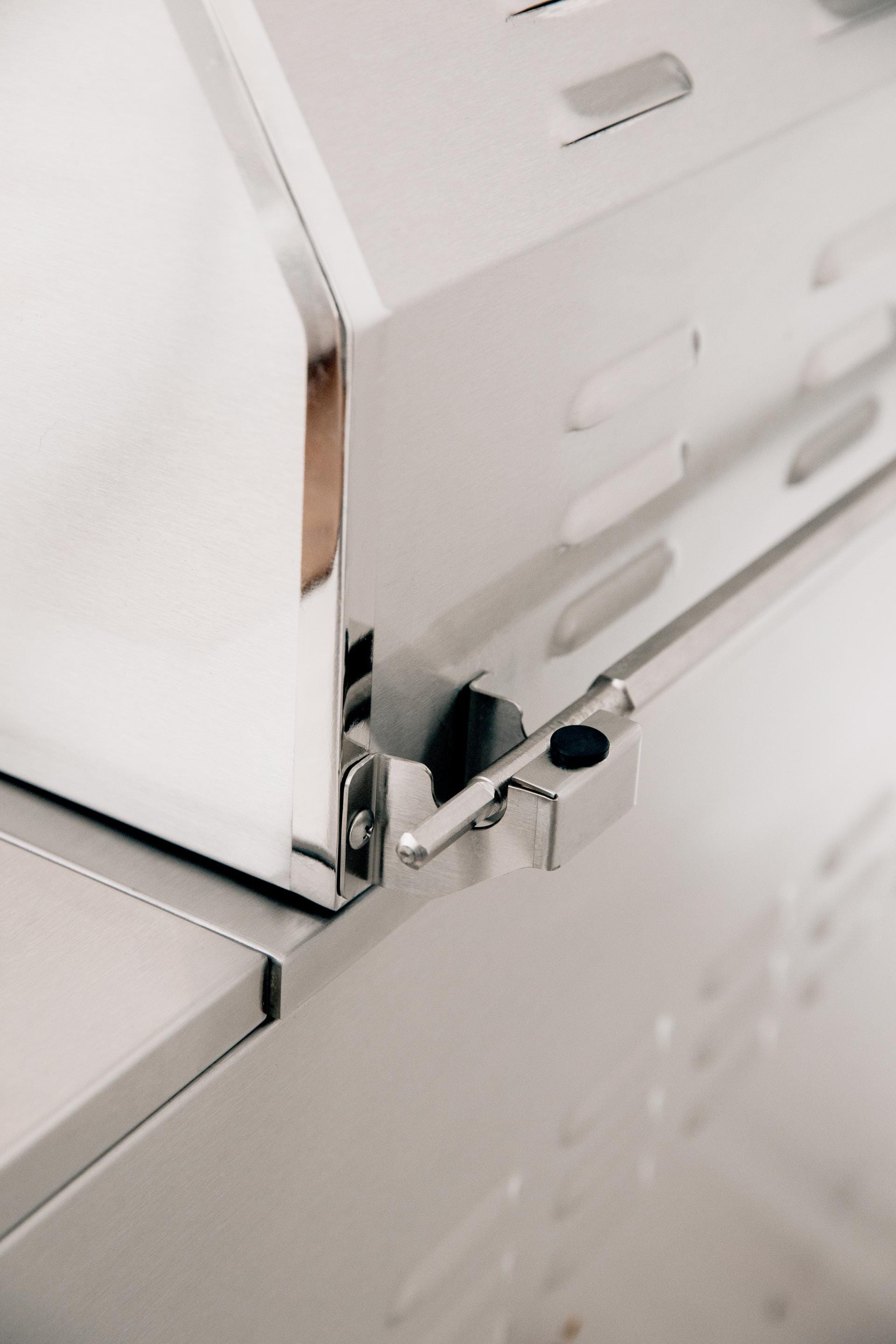 American Made Grills Liquid Propane American Made Grills Muscle 36-Inch Hybrid Built-in Grill - Liquid Propane