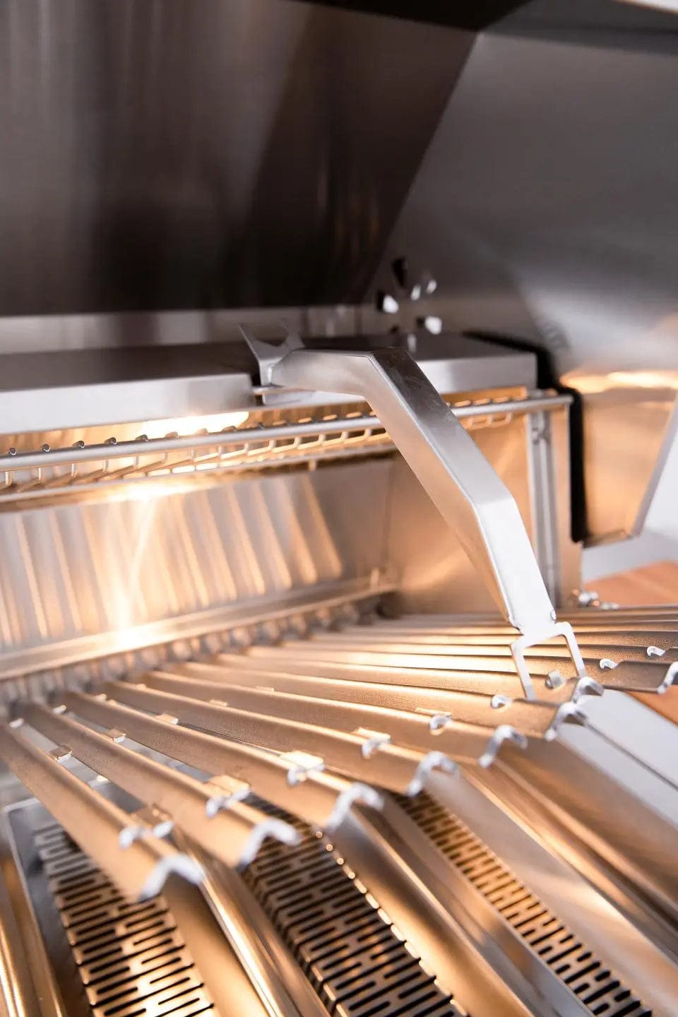 American Made Grills Liquid Propane American Made Grills - Muscle - 54" Built-in Grill - Liquid Propane - Hybrid