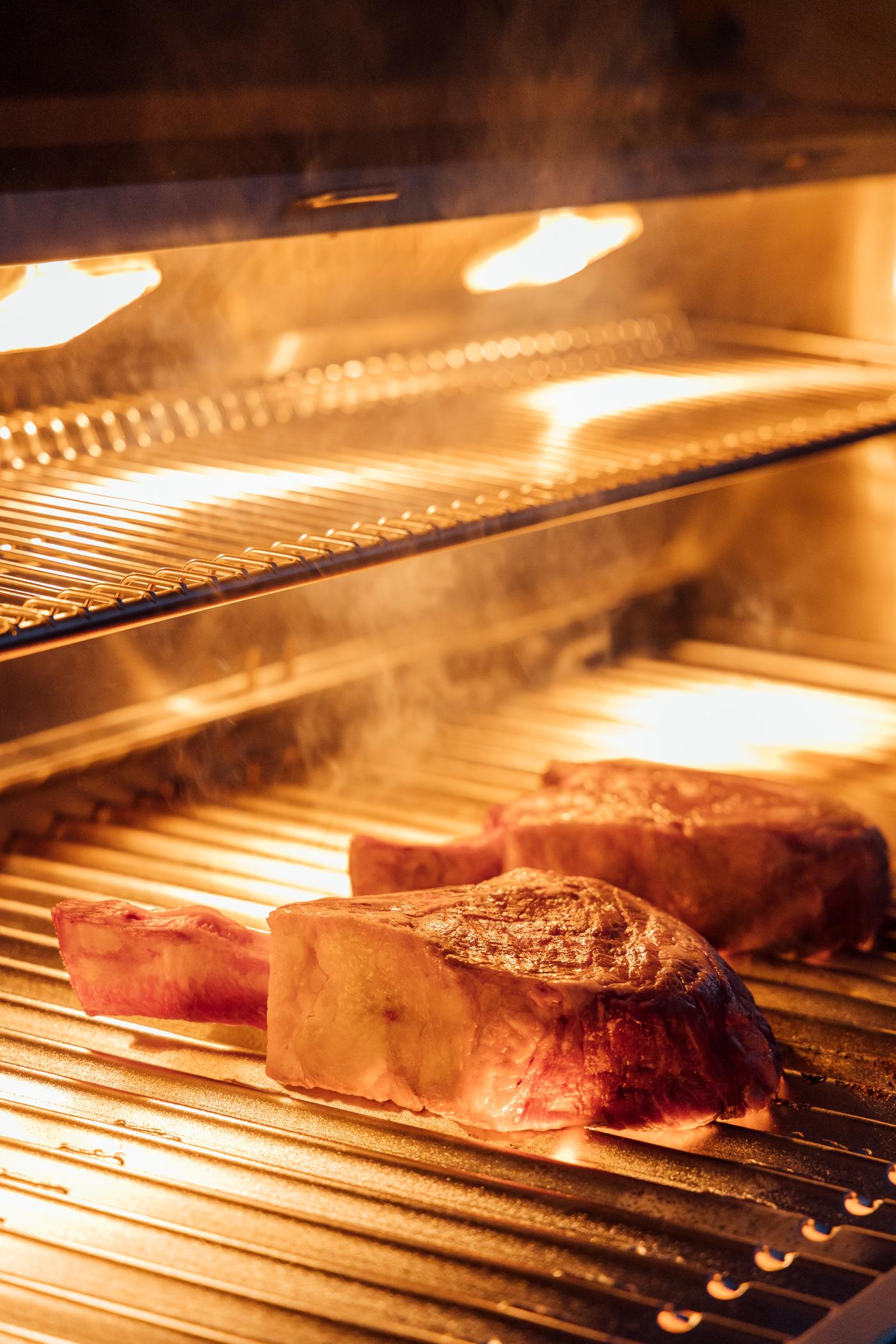 American Made Grills Natural Gas Grill American Made Grills Muscle 36-Inch Freestanding Hybrid Outdoor Grill - Natural Gas