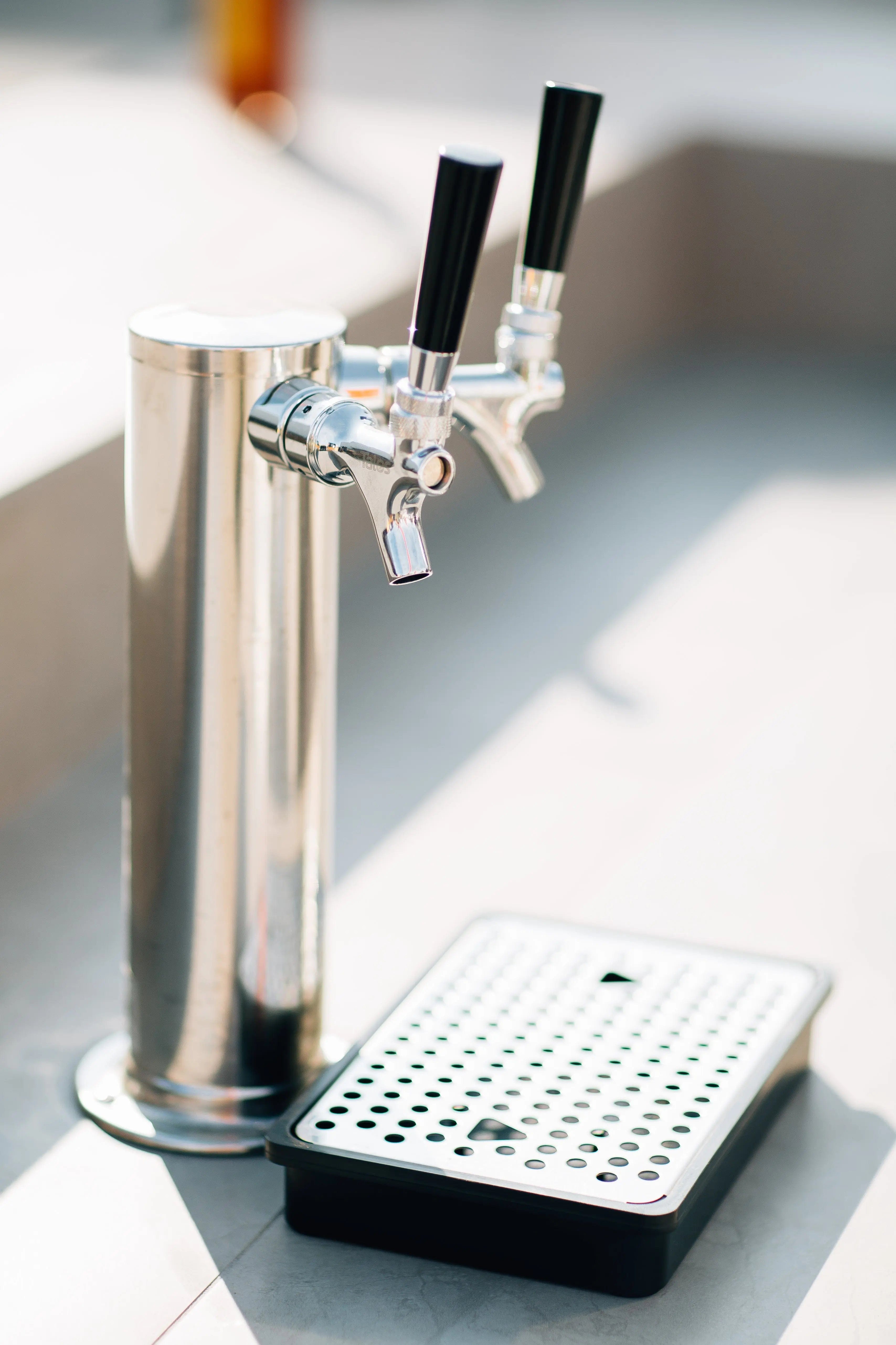 American Made Grills Outdoor Kegerator American Made Grills - 6.6c Deluxe Double Tap Outdoor Kegerator