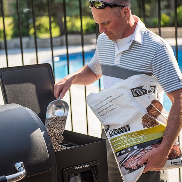 Broil King Pellet Grill Broil King - Regal Pellet 500 Smoker and Grill