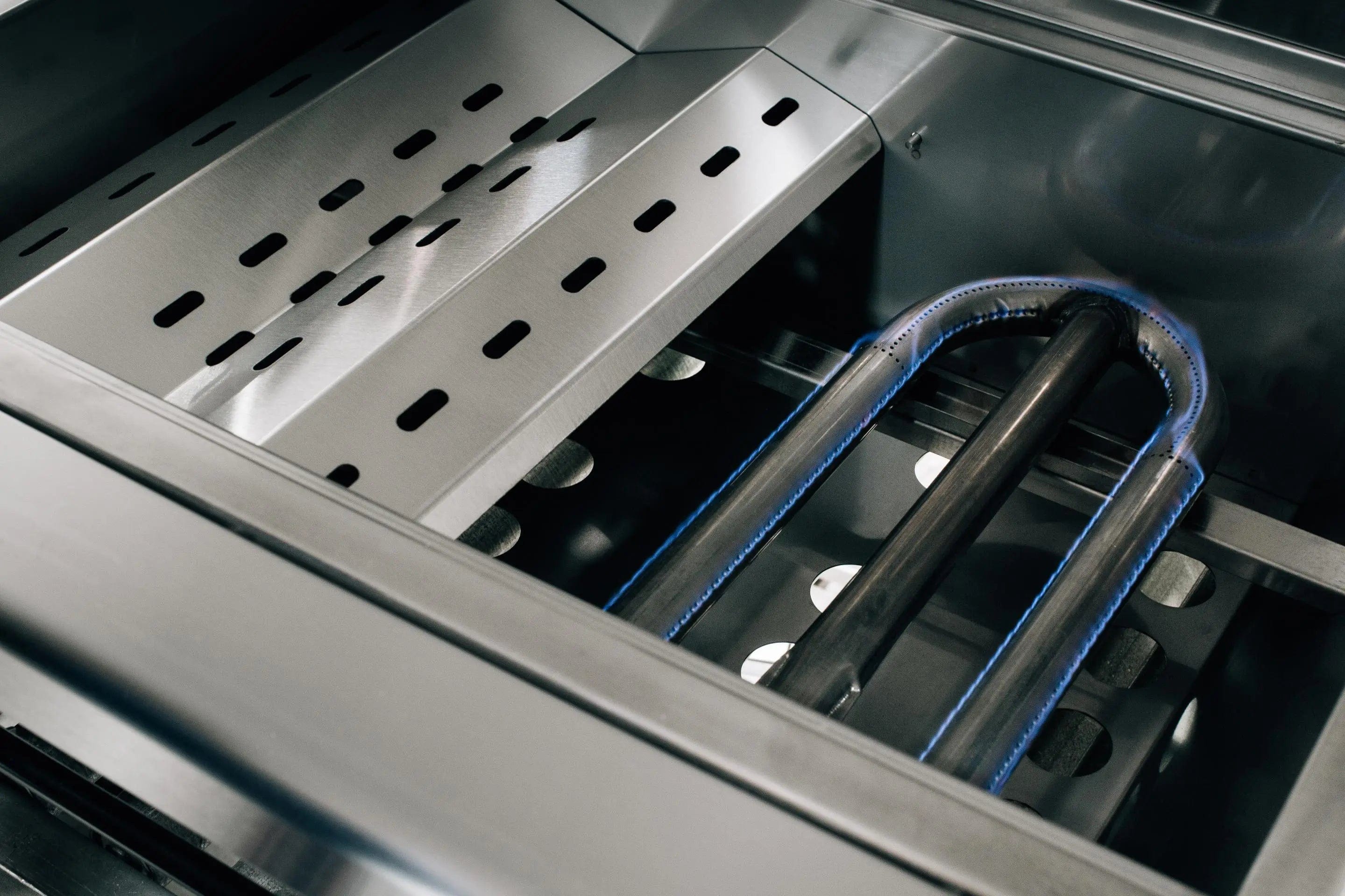 Summerset Grills Liquid Propane Grill Summerset - Resort Grill Series 30" Built-in Grill Liquid Propane