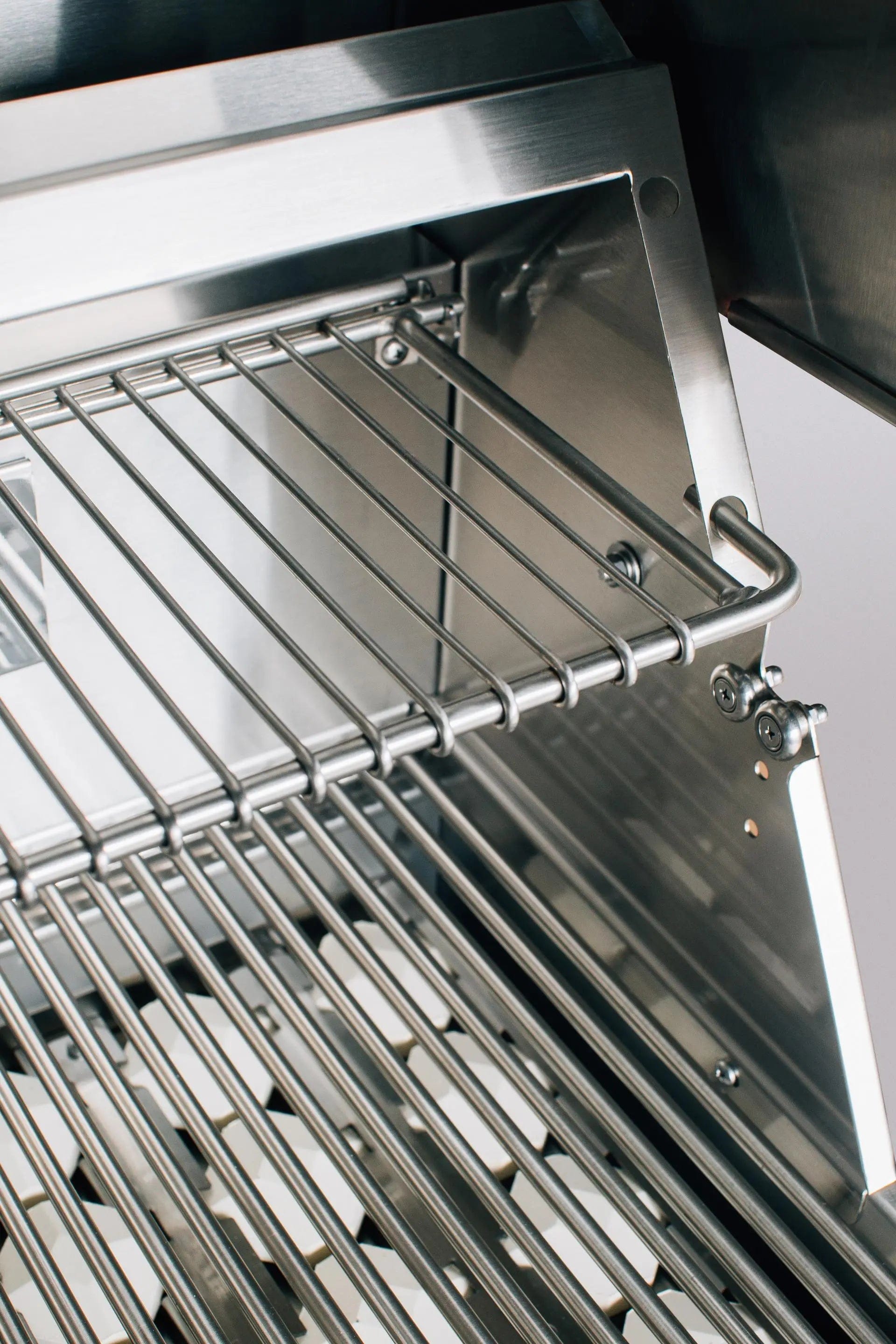 Summerset Grills Natural Gas Grill Summerset Alturi 42-Inch 3-Burner Built-In Grill Natural Gas With Stainless Steel Burners & Rotisserie