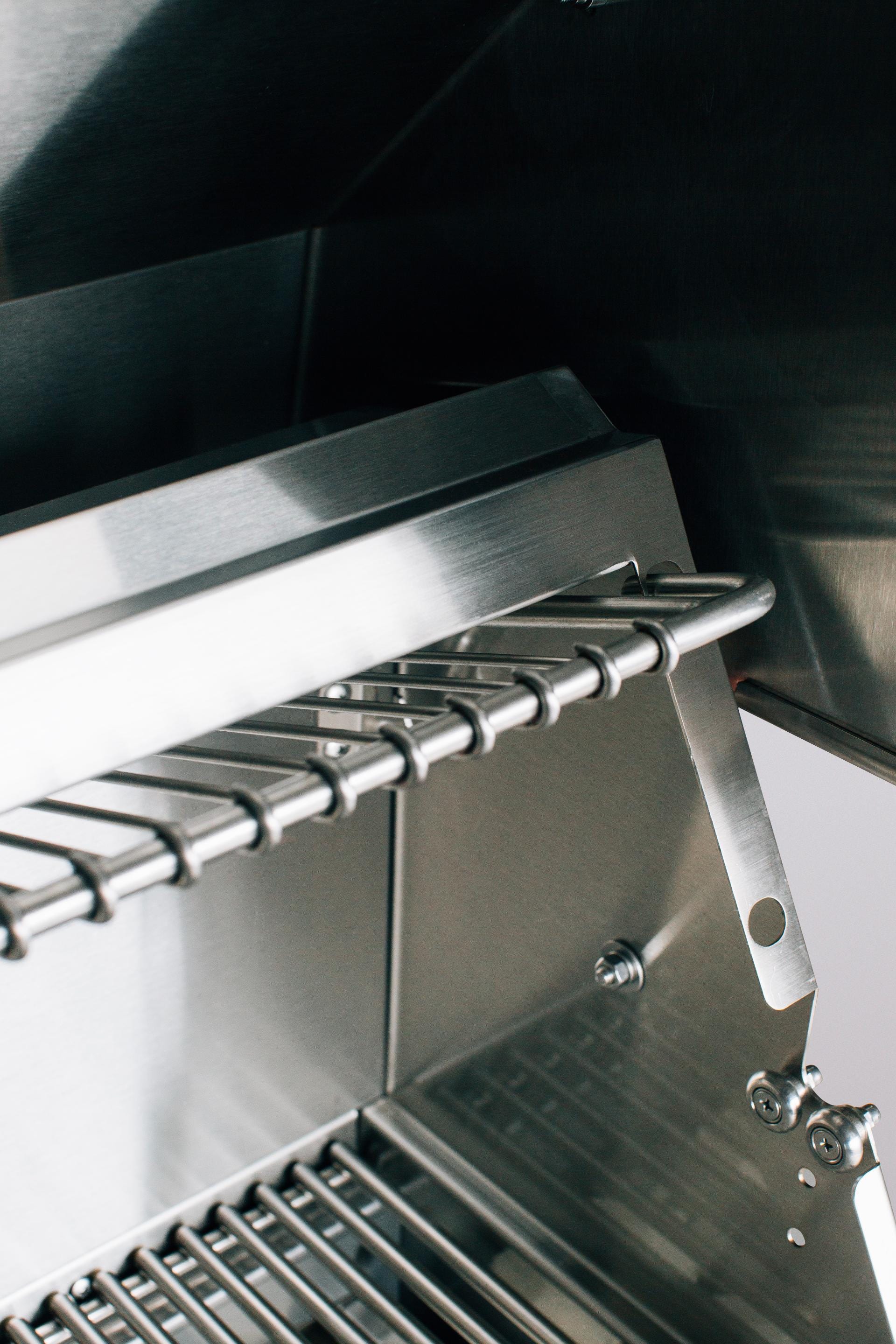 Summerset Grills Natural Gas Grill Summerset Grills - Alturi Grill U-Tube Series 30" Built-in Grill Natural Gas