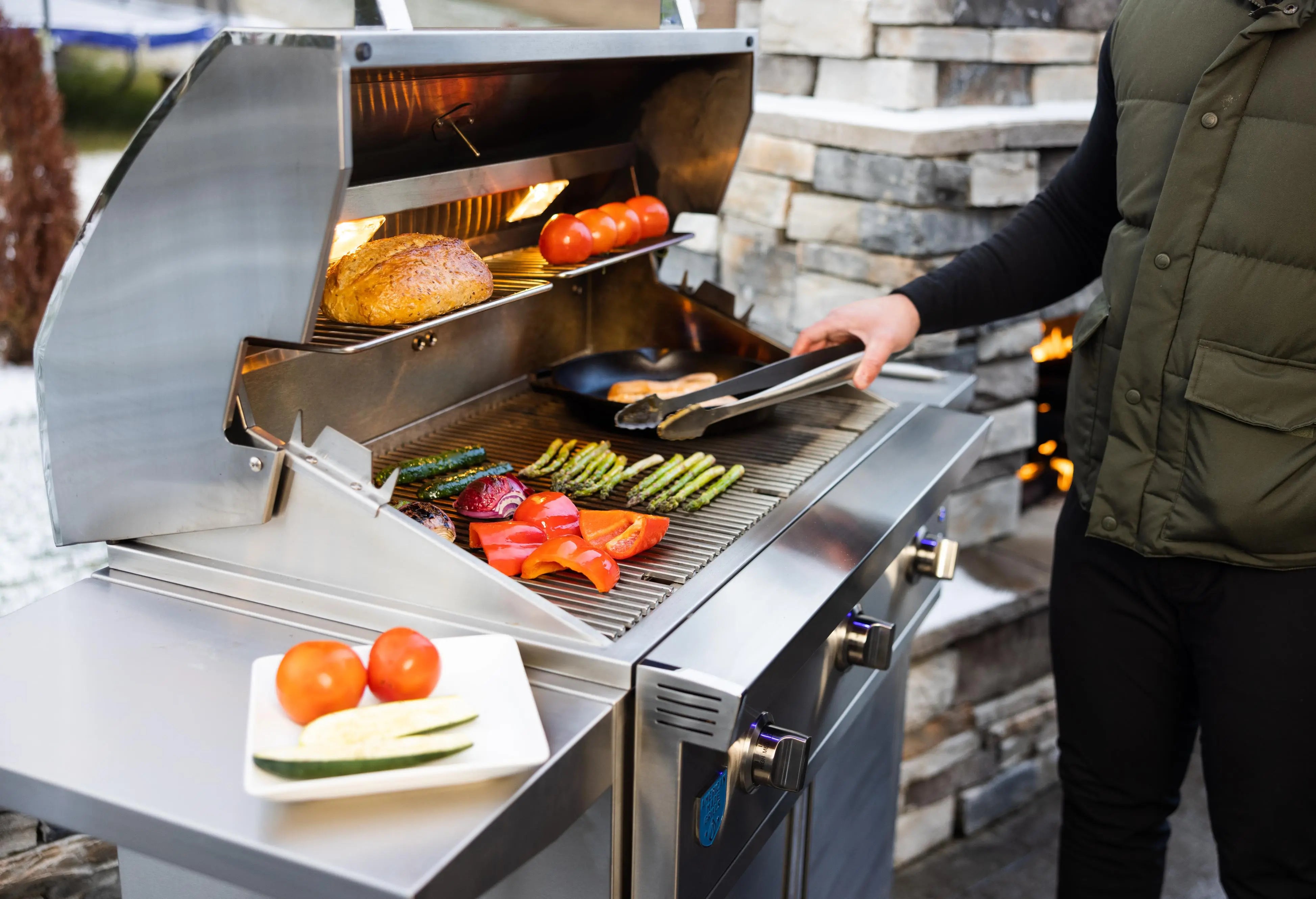 American Made Grills - Atlas - 36" -w/Briqutte Trays - Natural Gas American Made Grills