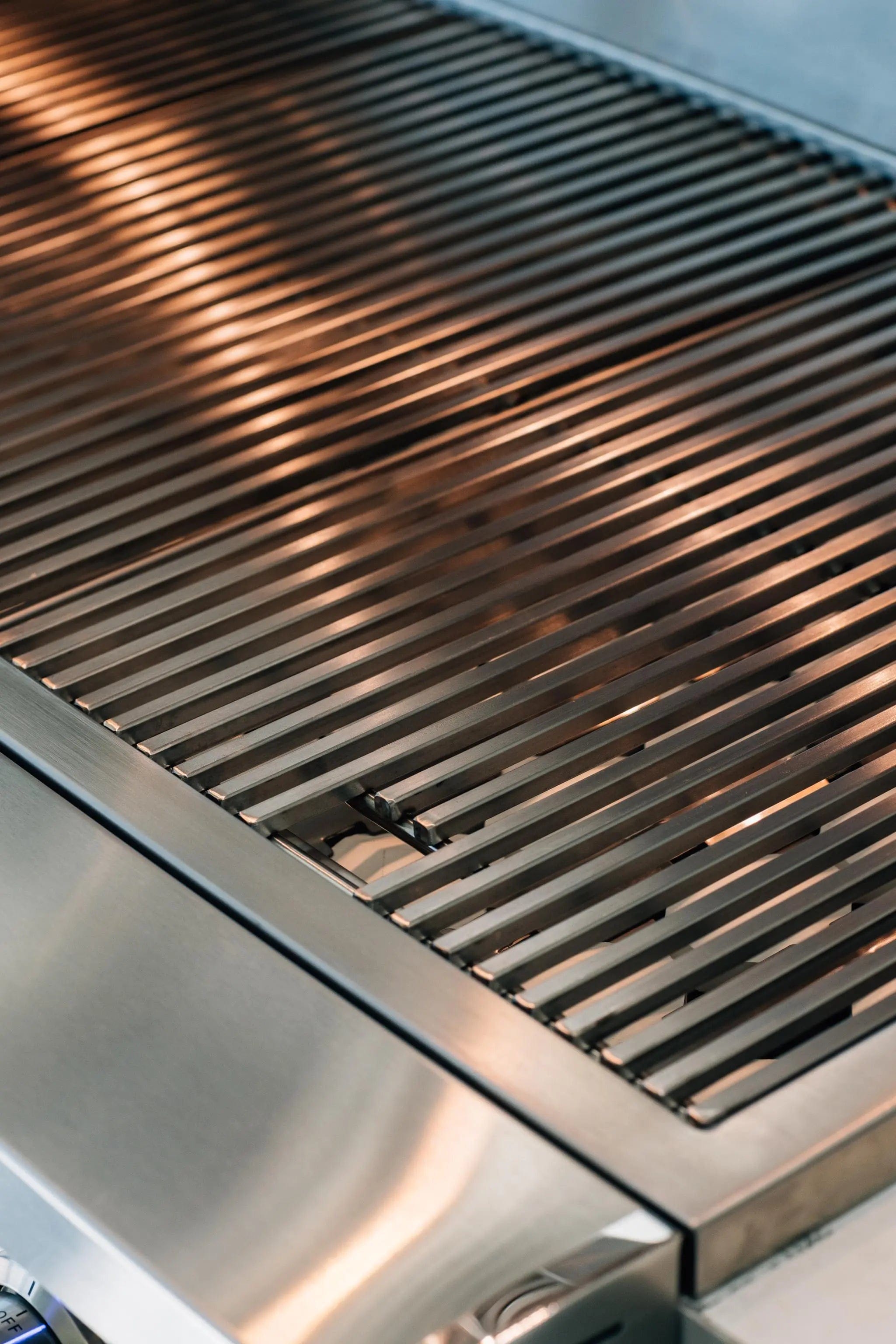 American Made Grills Natural Gas Grill American Made Grills Estate 36-Inch Outdoor Grill Freestanding- Natural Gas