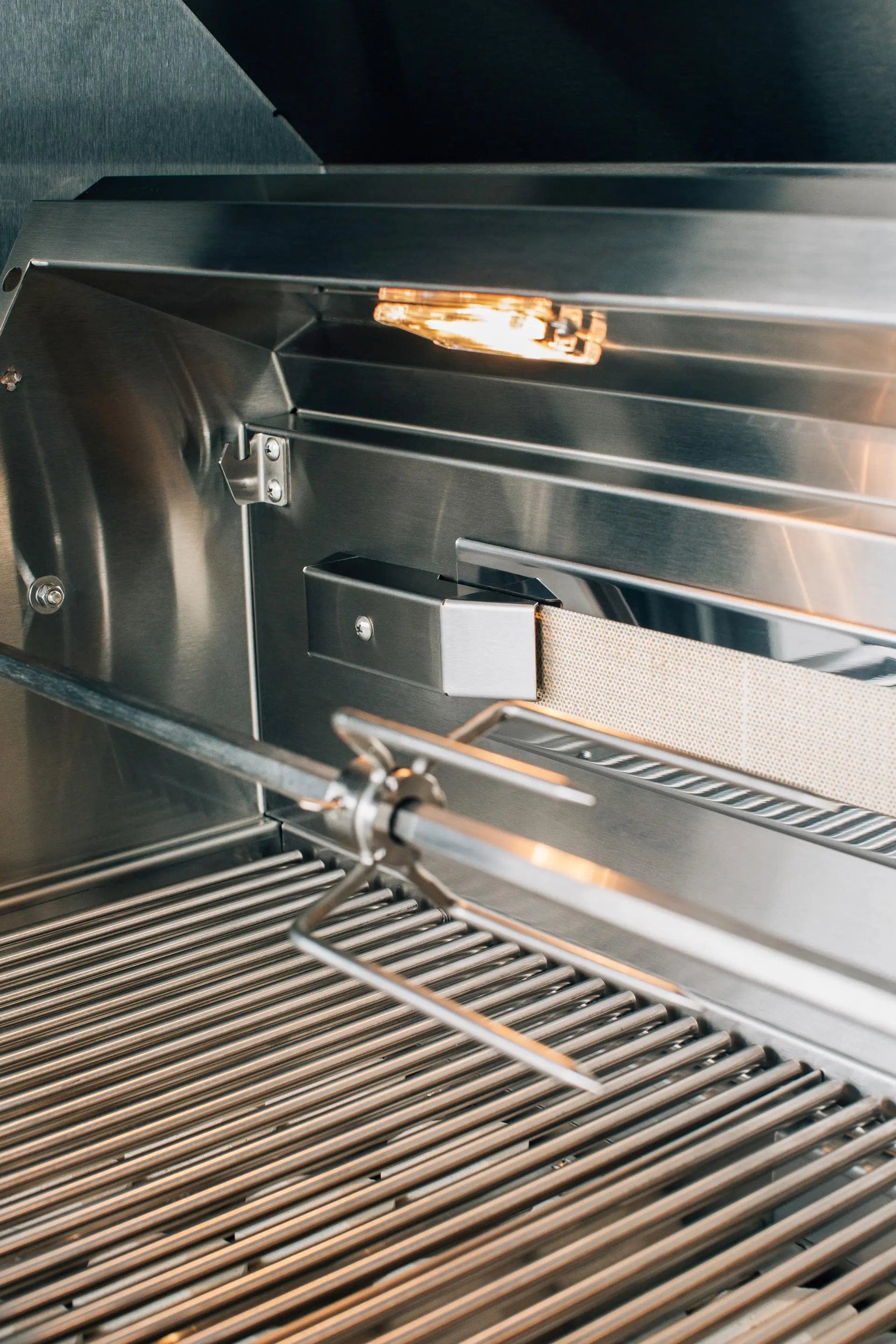 Summerset Grills Natural Gas Grill Summerset Grills - Alturi Grill U-Tube Series 36" Built-in Grill Natural Gas
